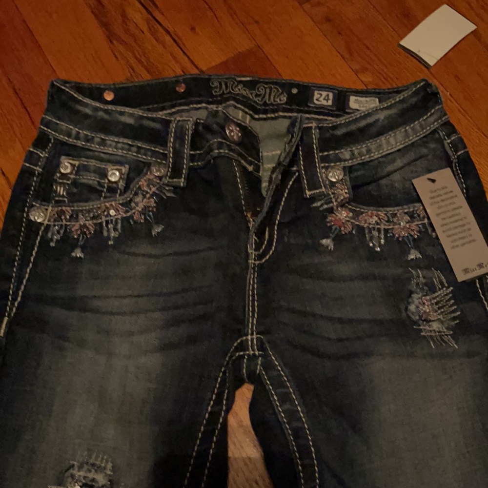 Jeans - Picture 2 of 4